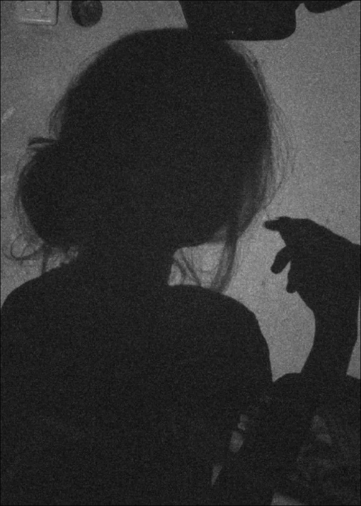 Alone Dp girl 16 Alone Dp girl 16