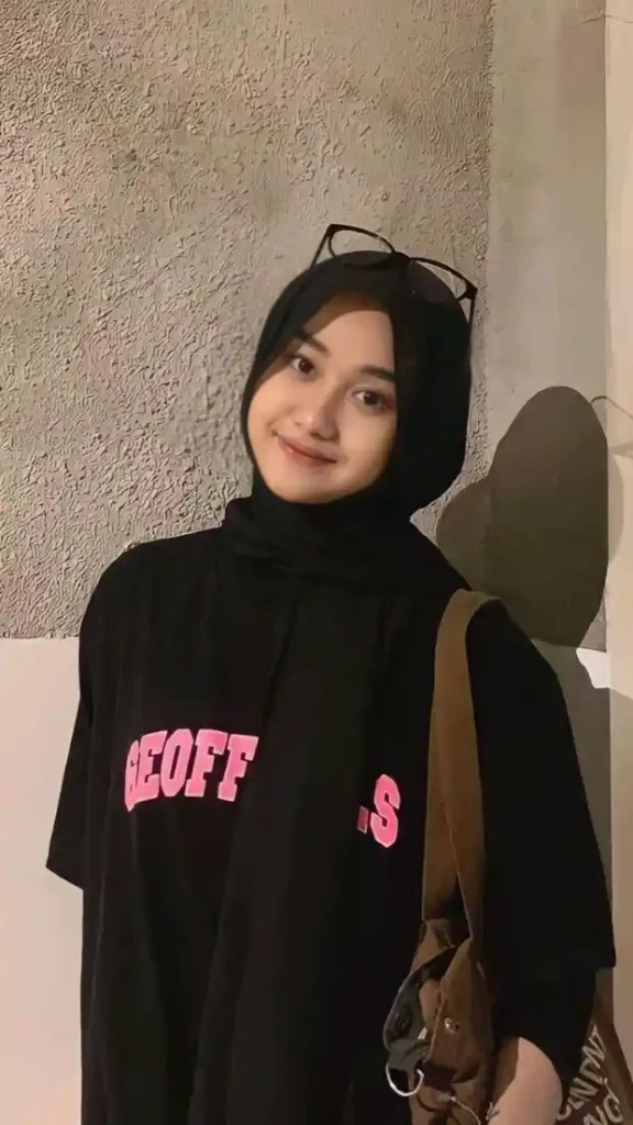 instagram cute hijab girl dp 19