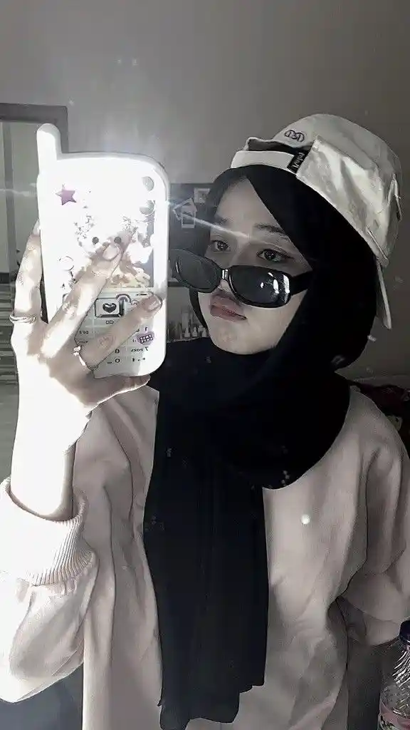 instagram cute hijab girl dp 91