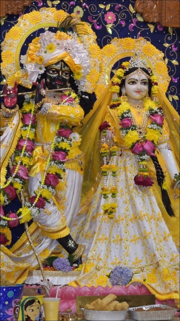 romantic radha krishna images 6